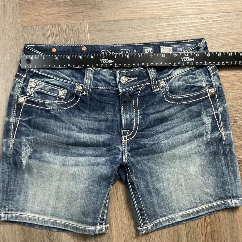 Y2K Miss Me Denim Embroidered Peace Cross JP5727D Mid Shorts Womens 30 Blue Boho